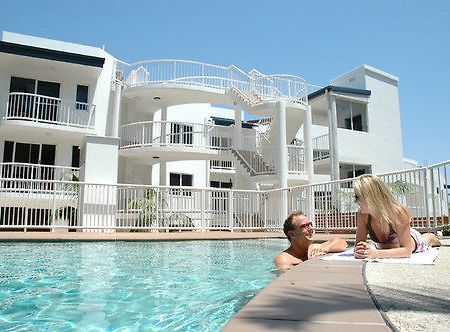 Ocean Vista On Alex Aparthotel Alexandra Headland Exterior photo