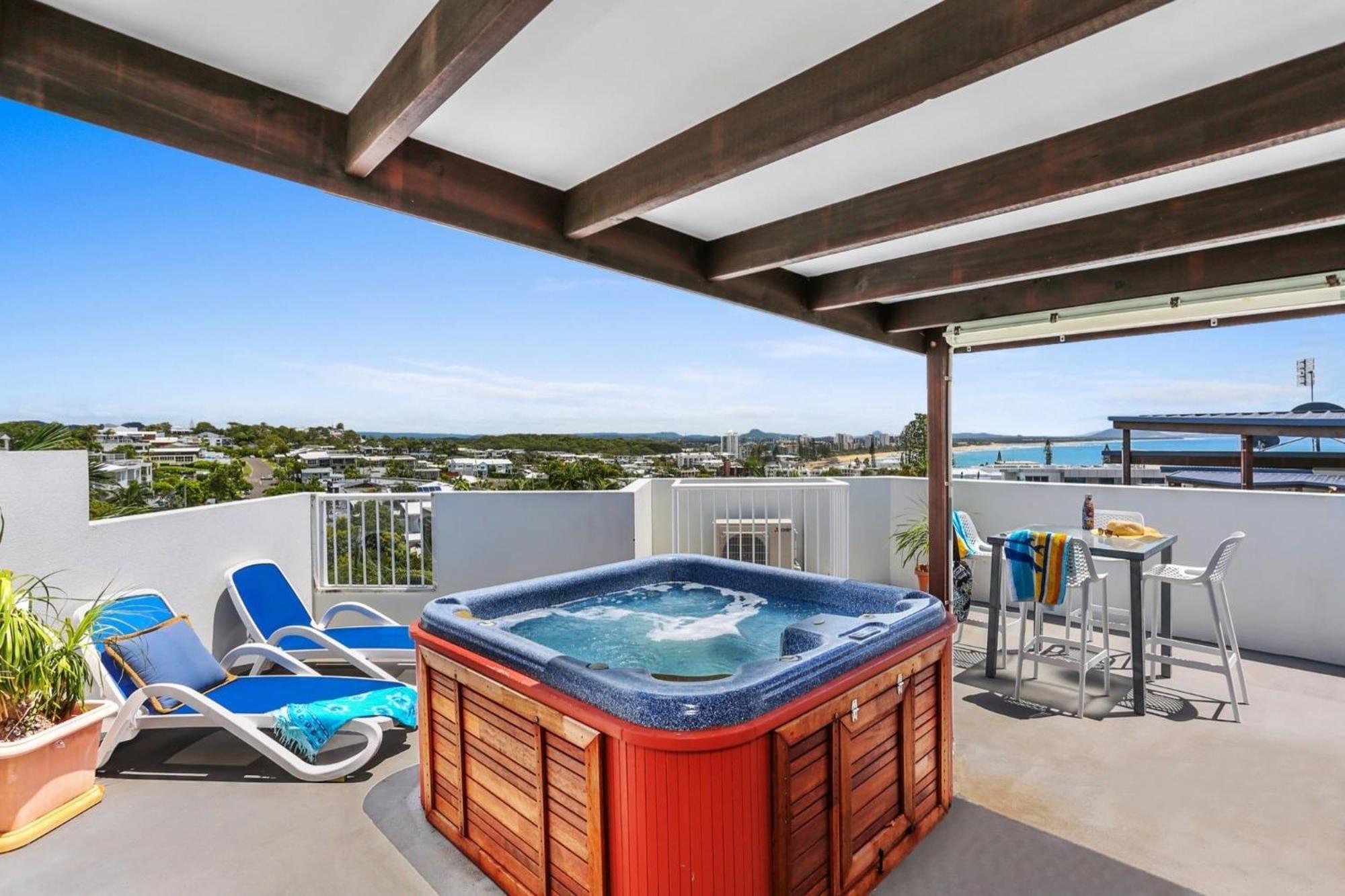 Ocean Vista On Alex Aparthotel Alexandra Headland Exterior photo