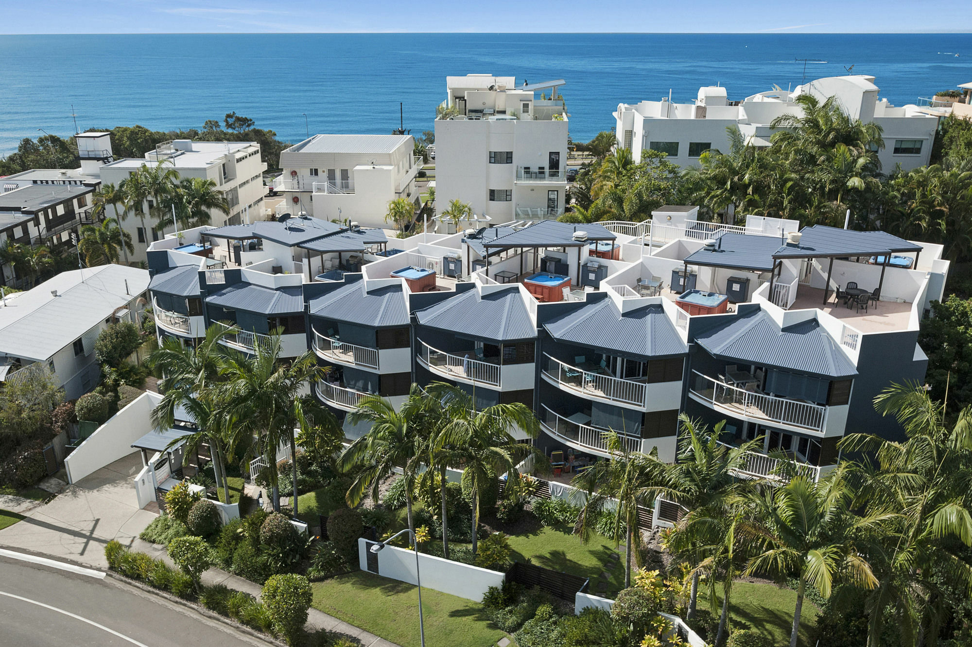 Ocean Vista On Alex Aparthotel Alexandra Headland Exterior photo
